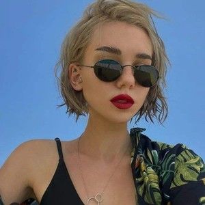 Meet your Posher, Deidra